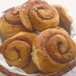 Eggless Cinnamon rolls with honey and walnuts