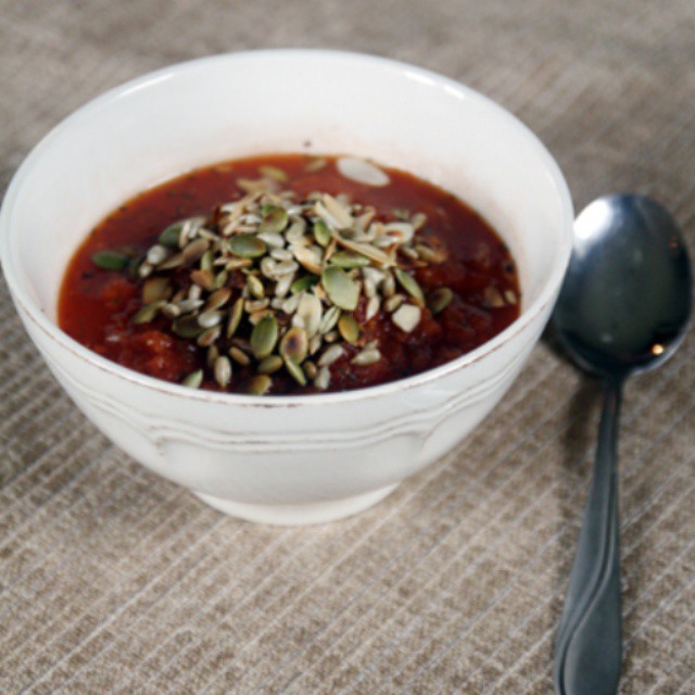 Tomato soup #tomato #soup #vegan #healthy #fit #fatfree #polish #pomidorowa #blog #zdrowa #zupa Get recipe here: http://naturologia.blog.pl
